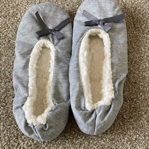 Grey Slippers Ardene M/L
